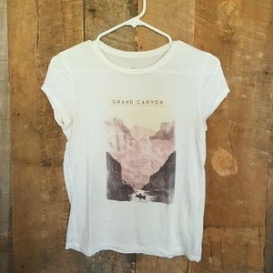 American Eagle graphic t shirt